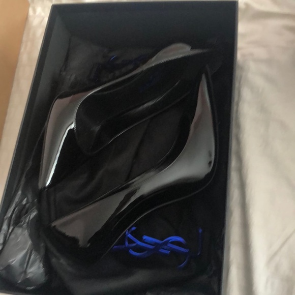 YVES SAINT LAURENT HEELS - Picture 2 of 4